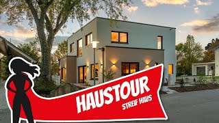 Flexibles Fertighaus mit Galerie und Einliegerwohnung von Streif Haus  Haustour  Hausbau Helden [upl. by Morice]