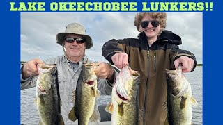 CATCHING THEM IN THE SHALLOW WATER OF LAKE OKEECHOBEE [upl. by Nahgrom]