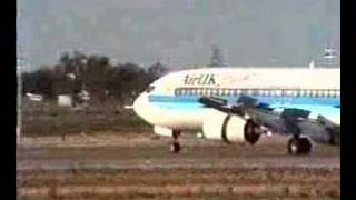 Air UK Leisure 737 at Faro Portugal [upl. by Kelcie606]