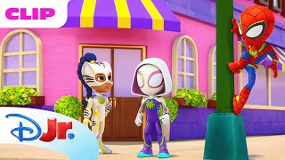 Marvels Spidey and his Amazing Friends  Lizards Big Bug 🦗  disneyjr [upl. by Gelasius]