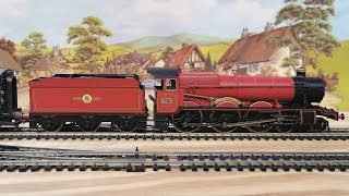 HORNBY GWR HOGWART CASTLE GWR HALL CLASS SHORT RUNNING SESSION [upl. by Oiciruam]