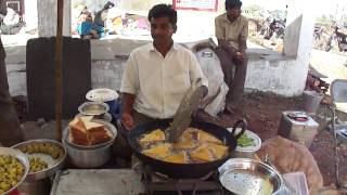 Indian Street Food  Making Bread Pakodas at the weekly Market in Ambada Navsari Gujarat India [upl. by Nnair262]