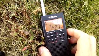 comparison shortwave radio tecsun pl660 amp pl360 Place Valdivia Chile [upl. by Shannen]