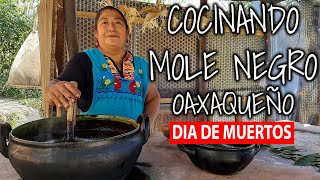 Así elaboran el MOLE NEGRO de GUAJOLOTE en los PUEBLOS de Oaxaca [upl. by Radford988]