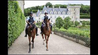 VIDEO IndreetLoire  la brigade équestre de la gendarmerie en renfort dans les lieux touristi [upl. by Higginbotham]