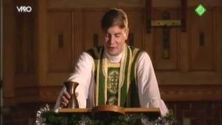 jeroen van koningsbrugge als priester met kerst [upl. by Deth478]