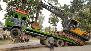 Amazing Video  Volvo Excavator Loading in Low Bed Truck By Experience Operator  Dozer Video [upl. by Aisak]