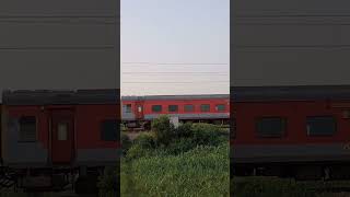 Train12372 Howrah weekly sf express WEEKLY BKN to HWH with wap7 loco no30692 railway Train [upl. by Keryt18]