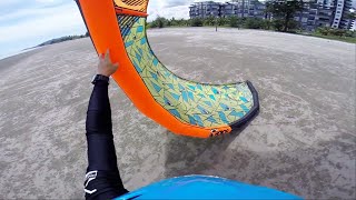 Kitesurfing Tutorial Self launching and landing your kite safely [upl. by Nevram]