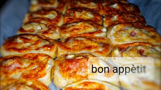 Aperitiv foietaj cu sunca si cascavalPuff pastry appetizer with ham and cheese goodfood [upl. by Trainer]