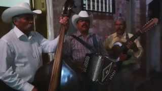 Los cinco de Zacatecas El asalto ala tienda corrido [upl. by Rotciv992]