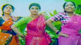 Hendthi Helidare KelabekuKannada Movie Songs  Hendathi Helidare Video Song  Malashri  TVNXT [upl. by Aicertal]