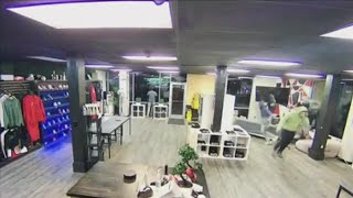 Caught on camera suspects wanted after breaking into Memphis shoe store [upl. by Cordalia223]