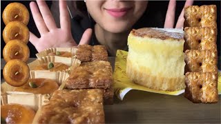 ASMR SWEET DESSERT SET KAESONGJUAKCHAPSSAL DOUGHNUT YAKGWA WHIPPED CREAM CAKE개성주악약과생크림 케이크 먹방 [upl. by Kean70]