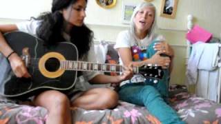 Manos Al Aire  Nelly Furtado sung by two Dutch girls acoustic cover [upl. by Armilda]