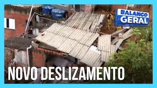 Novo deslizamento de terra interrompe buscas por desaparecidos em Franco da Rocha SP [upl. by Abrahamsen]