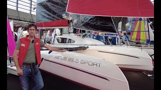 Comparatif des trimarans Astus 225 et Tricat 690 [upl. by Hairej485]