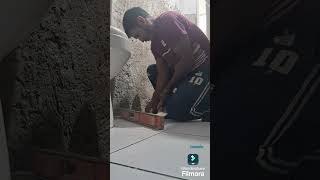 MI PRIMER AZULEJO🫢 Colocando azulejo en el baño por 1era vez parte 1 construcion hazlotumismo [upl. by Vaas964]