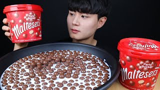 몰티져스 리얼사운드 먹방ASMR Maltesers Chocolate mukbang チョコレート ช็อคโกแลต Sô cô la eating sounds [upl. by Adlai]