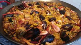 Paella Mixta de Pollo  Paella y Arroces [upl. by Annairt]