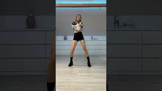 SET ME FREE  TWICE 💙 kpopdancecover setmefreechallenge setmefreetwice [upl. by Nyla]