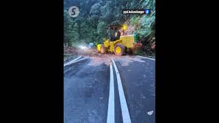 Road in Hulu Selangor reopens after early morning landslide [upl. by Schiro]