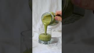 Smoothie vert énergisant  la recette facile et rapide [upl. by Yeliab]