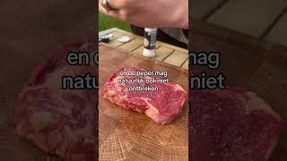 Steak op de BBQ sierdsteak biefstuk steak bbq koken [upl. by Aivart]