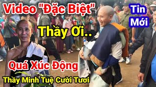 Chiều 611 Toàn Cảnh Thầy Minh Tuệ Đi Khất Thực Bà Con Cúng Dường Cho Thầy Ai Cũng Vui Mừng Khi Gặp [upl. by Marbut142]