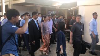 Aung San Suu Kyi Visit Singapore Ghim Moh Market Eat Local Food [upl. by Nmutua]