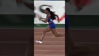 Perfect pass 😤 worldathleticschamps running sports usa relay [upl. by Hallam193]