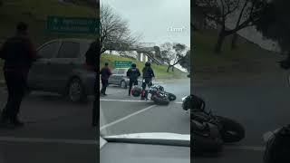 Disparos en la colectora de la General Paz ladrón atropelló a los policías que lo quisieron detener [upl. by Adiarf569]