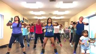 Zumba Yara 🌺 perrea mami perrea [upl. by Satterfield]