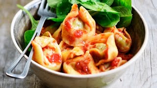 Recette  Tortellinis épinards ricotta [upl. by Nedroj]