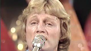 Claude François  Le Téléphone Pleure Live  Esta Noche Fiesta  05071977 [upl. by Nolahc]