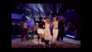 Geri Halliwell Its Raining Men  TOTP Xmas Day 2001 [upl. by Jeana]