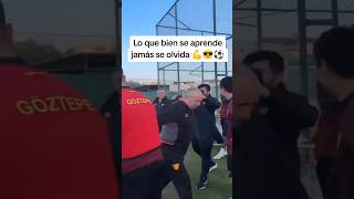 Lo que bien se aprende jamás se olvida 💪😎⚽ skills sports deportes soccer futbol [upl. by Durante76]