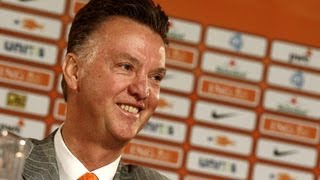 Persconferentie bondscoach Louis van Gaal  KNVB pc in zijn geheel [upl. by Atil899]