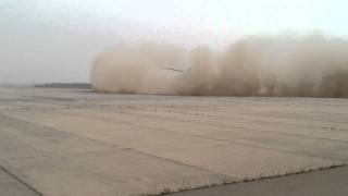 BLACKHAWK KICKING UP A LOT OF DUST in Iraq [upl. by Thedrick]