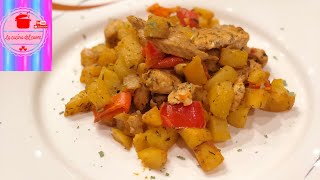 Straccetti di petto di pollo con patate e peperoni al forno Hänchenstreifen mit kartoffelpaprika [upl. by Jaynes]