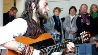 Estas Tonne Saying Hello Montmartre [upl. by Prowel]