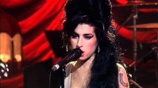 Amy Winehouse  You know Im no good Live in London 2007 [upl. by Ahtebat]