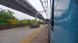 valsad vadnagar SF Express Skipping Ankleshwar station At full speed [upl. by Yanaj]