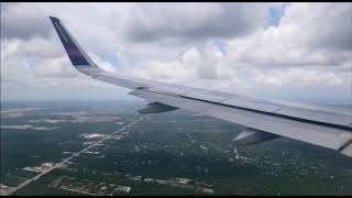 Despegue y aterrizaje de avión vuelo de Monterrey a Cancún [upl. by Mame]