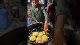 ⚡⚡ Vadapav bhajji Making Process⚡⚡ shorts telugufoodie esangathulu streetfood foodie omelette [upl. by Wyck]