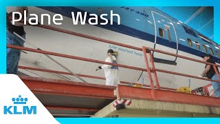 How do you wash a plane  Intern On A Mission  KLM [upl. by Mindy74]