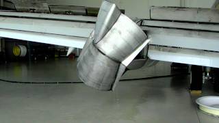 737 thrust reversers spoilers and flaps in down position [upl. by Yleme]