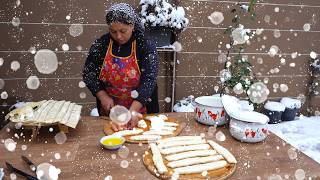 15 Sm Of Snow Fell in Our Village We cooked Kutab and Pies in the snow [upl. by Brant]