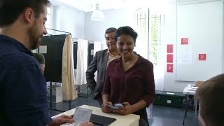 Législatives Najat VallaudBelkacem a voté à Villeurbanne [upl. by Denison]