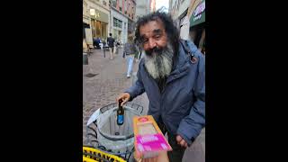 UN TOULOUSAIN À LA RUE toulouse humour toulousefc [upl. by Aluino960]